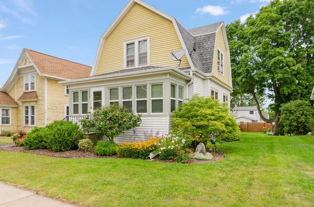 113 E BEACON AVENUE, New London, WI 54961 - #1