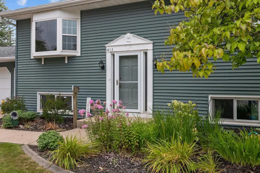 2613 S JASON DRIVE, Appleton, WI 54915 - #2