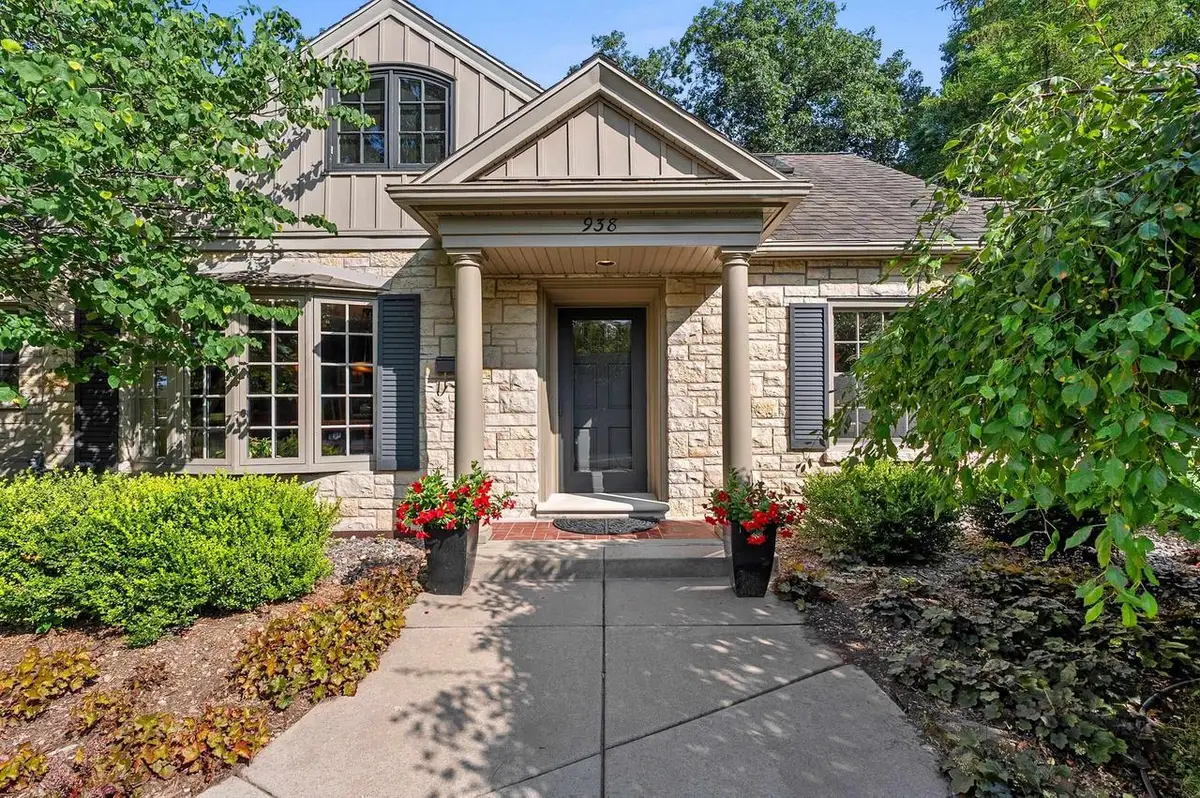 938 HICKORY AVENUE, De Pere, WI 54115 - #1