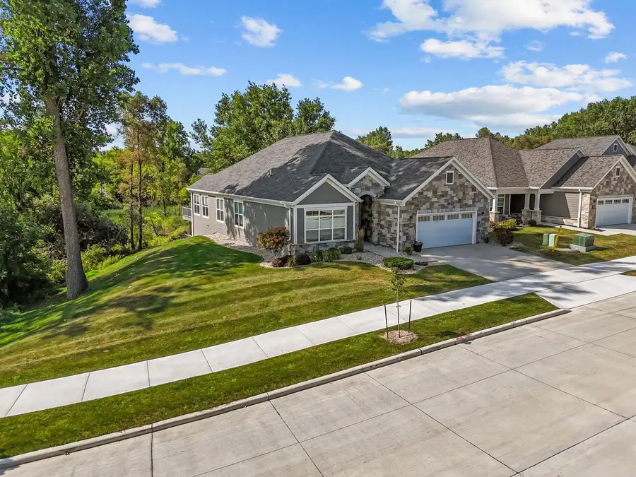 2179 E BALDEAGLE DRIVE, Appleton, WI 54913 - #2