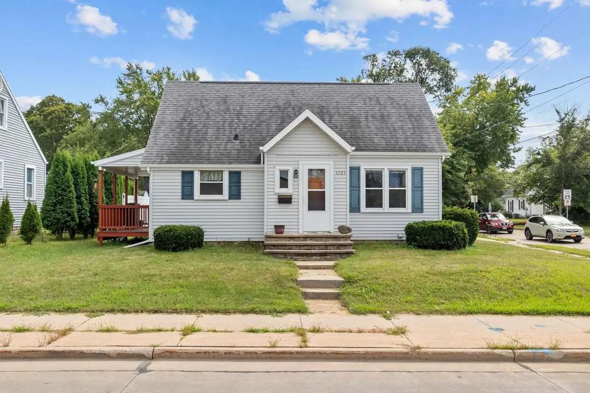 1727 W WISCONSIN AVENUE, Appleton, WI 54914 - #1