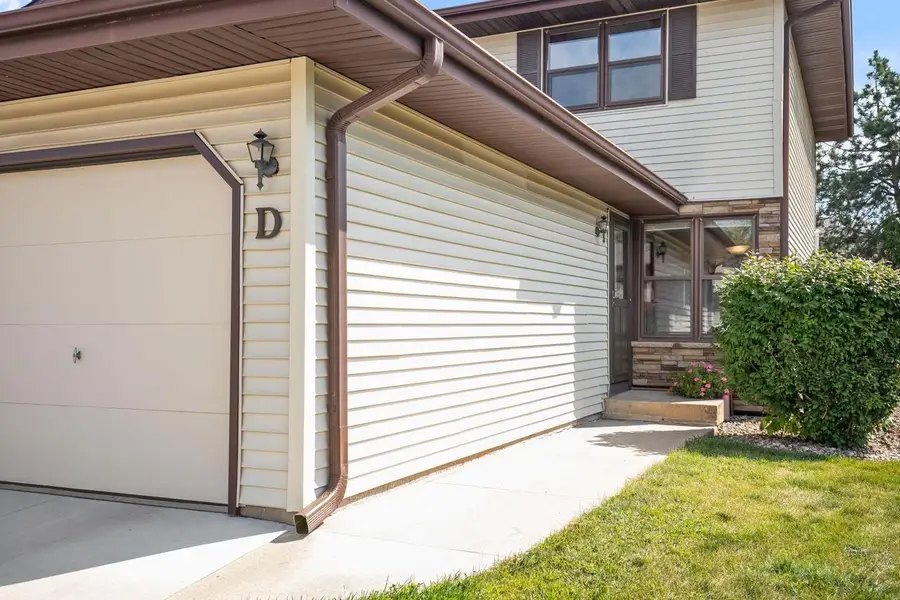 800 S WESTHAVEN PLACE  #D, Appleton, WI 54914 - #2