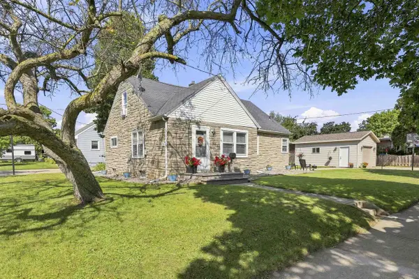 228 KAMPS STREET, Combined Locks, WI 54113