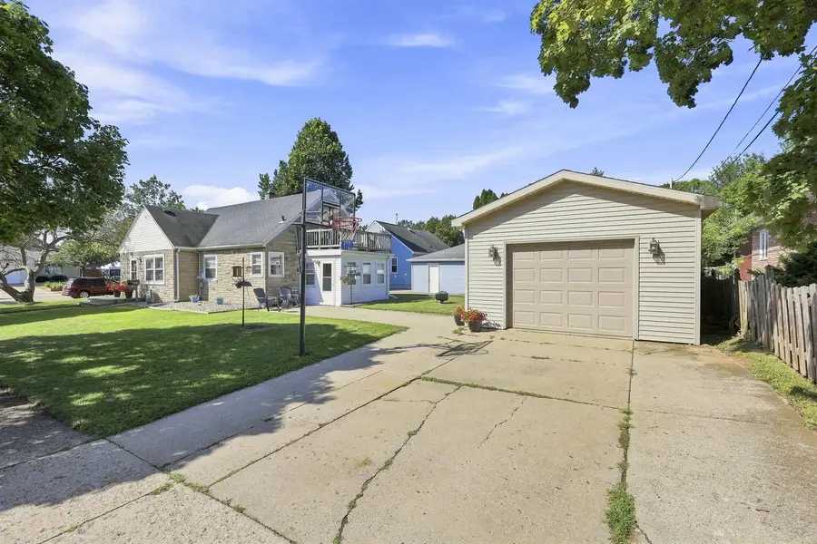 228 KAMPS STREET, Combined Locks, WI 54113 - #2