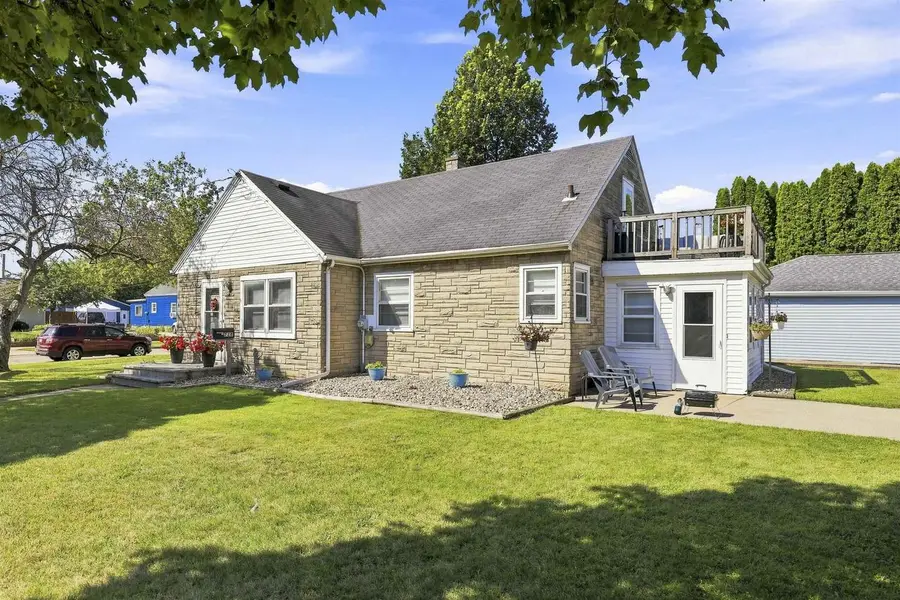 228 KAMPS STREET, Combined Locks, WI 54113 - #3