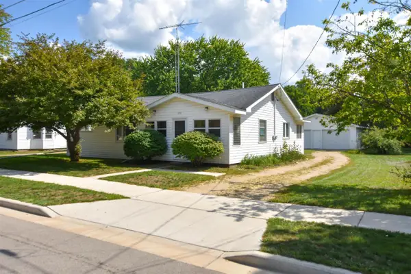 351 S WAUPACA STREET, Wautoma, WI 54982