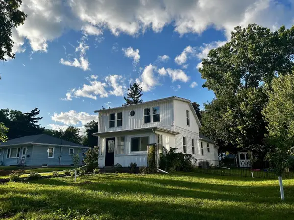 1320 WAUGOO AVENUE, Oshkosh, WI 54901