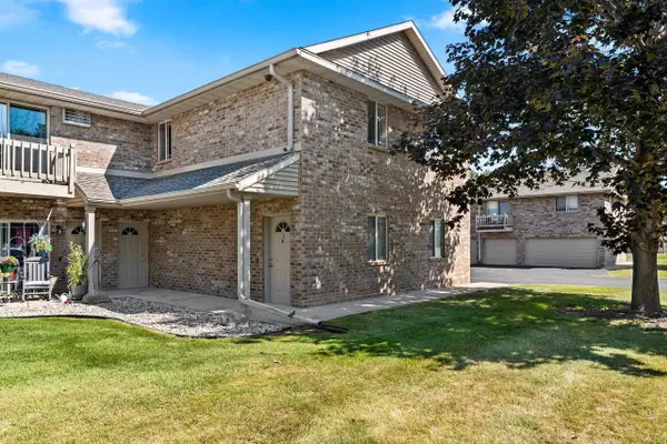 3319 N CASALOMA DRIVE  #81, Appleton, WI 54913
