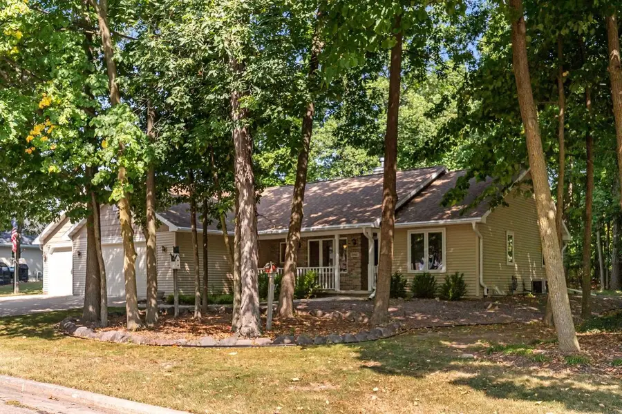 1145 SHAGGY BARK DRIVE, Neenah, WI 54956 - #2