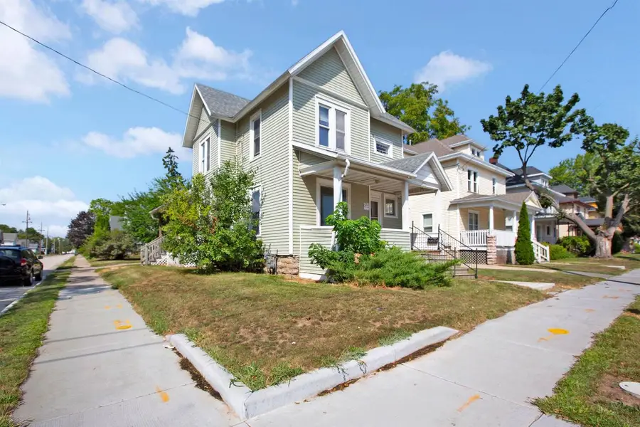 1103 CHERRY STREET, Oshkosh, WI 54901 - #2