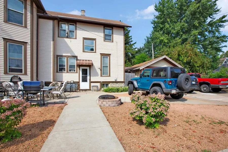 330 E IRVING AVENUE, Oshkosh, WI 54901 - #3