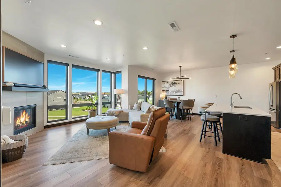 417 ALDON CIRCLE  #302, Green Bay, WI 54304 - #2