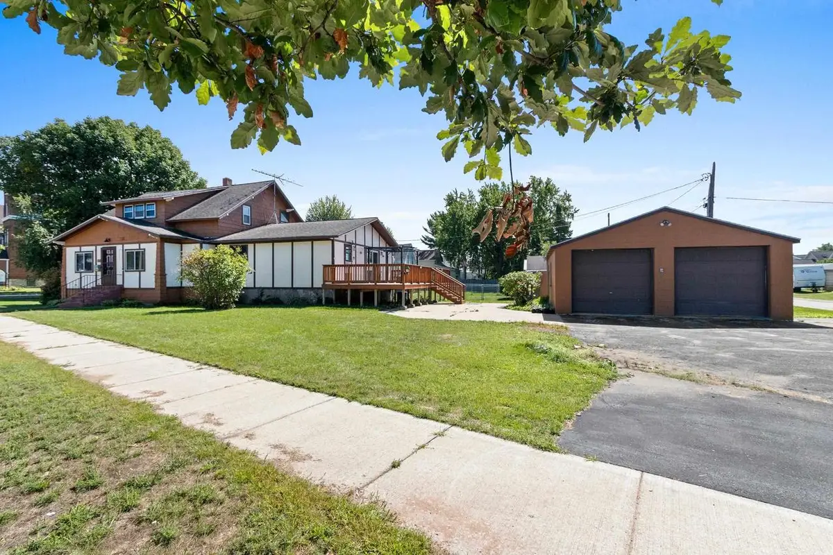 1005 ELIZABETH AVENUE, Marinette, WI 54143 - #1
