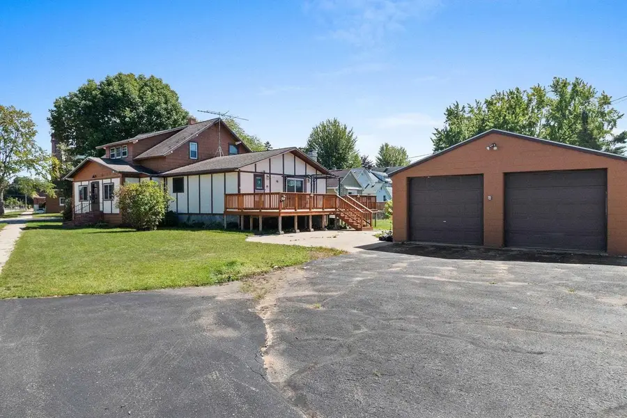 1005 ELIZABETH AVENUE, Marinette, WI 54143 - #2