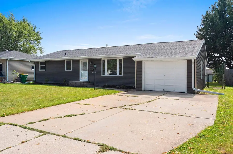 1682 DEBRA LANE, Green Bay, WI 54302 - #3