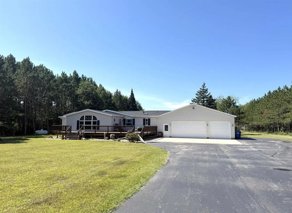 N2985 SPRUCE ROAD, Clintonville, WI 54929 - #1