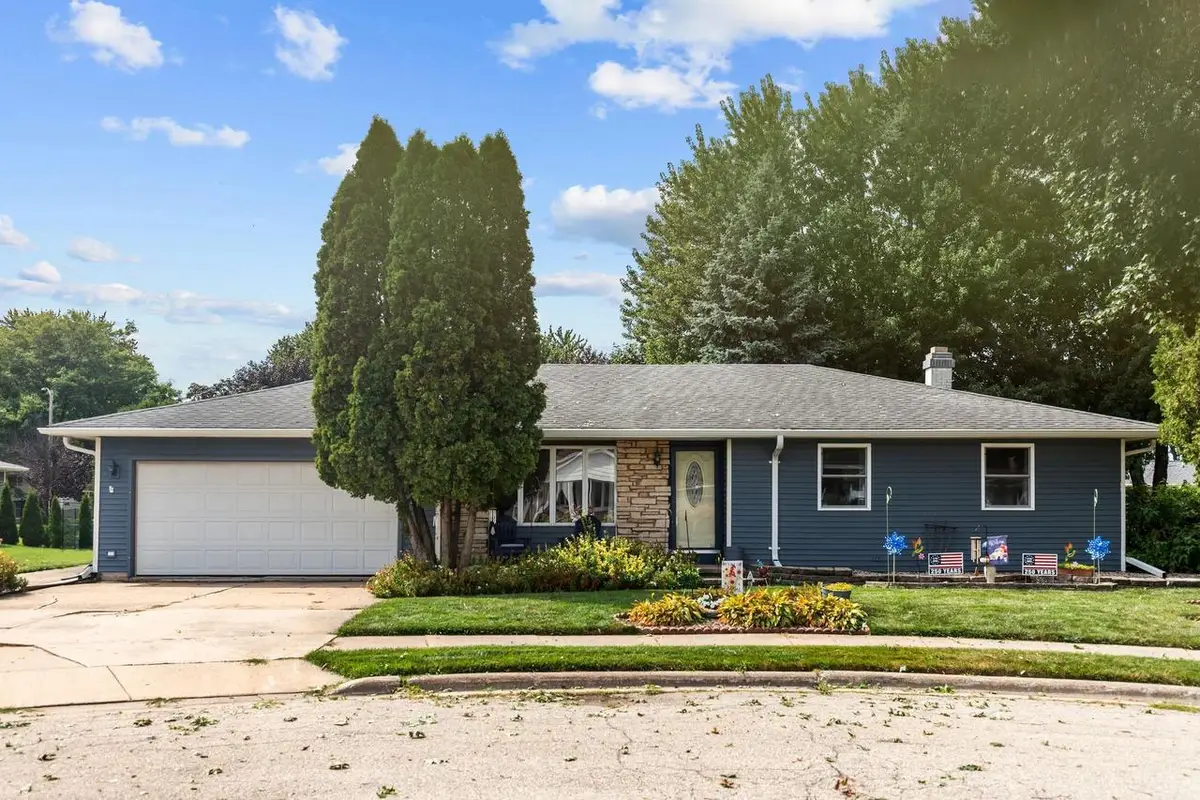 26 BITTERSWEET COURT, Little Chute, WI 54140 - #1