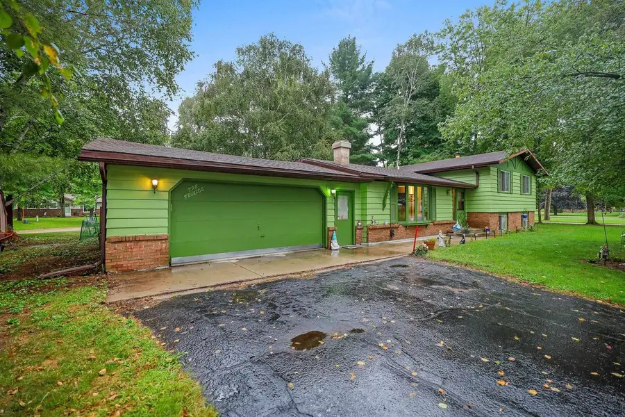 104 CRESTWOOD COURT, Shawano, WI 54166 - #3