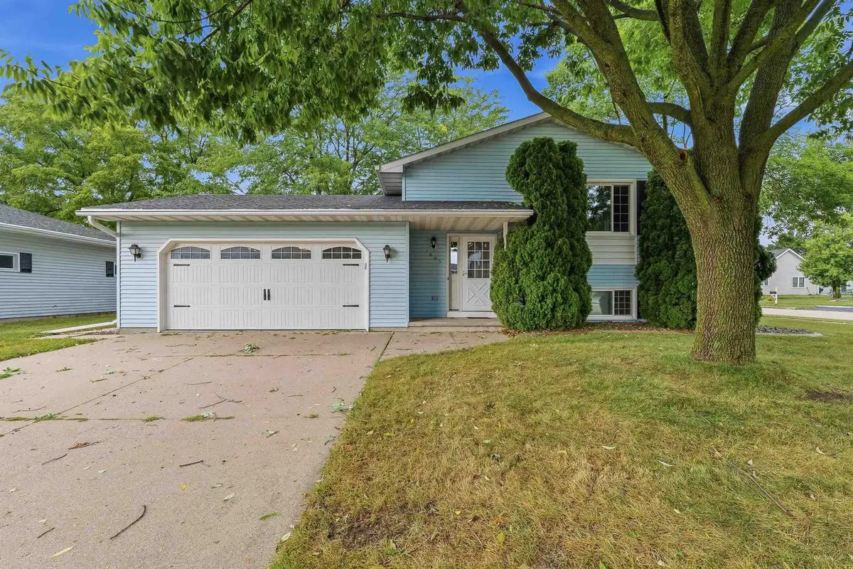 1805 ORCHARD LANE, Oshkosh, WI 54902 - #1