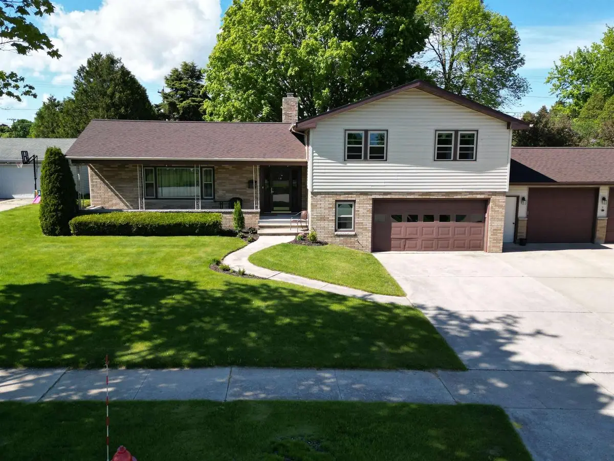 715 LINCOLN STREET, Kewaunee, WI 54216 - #1