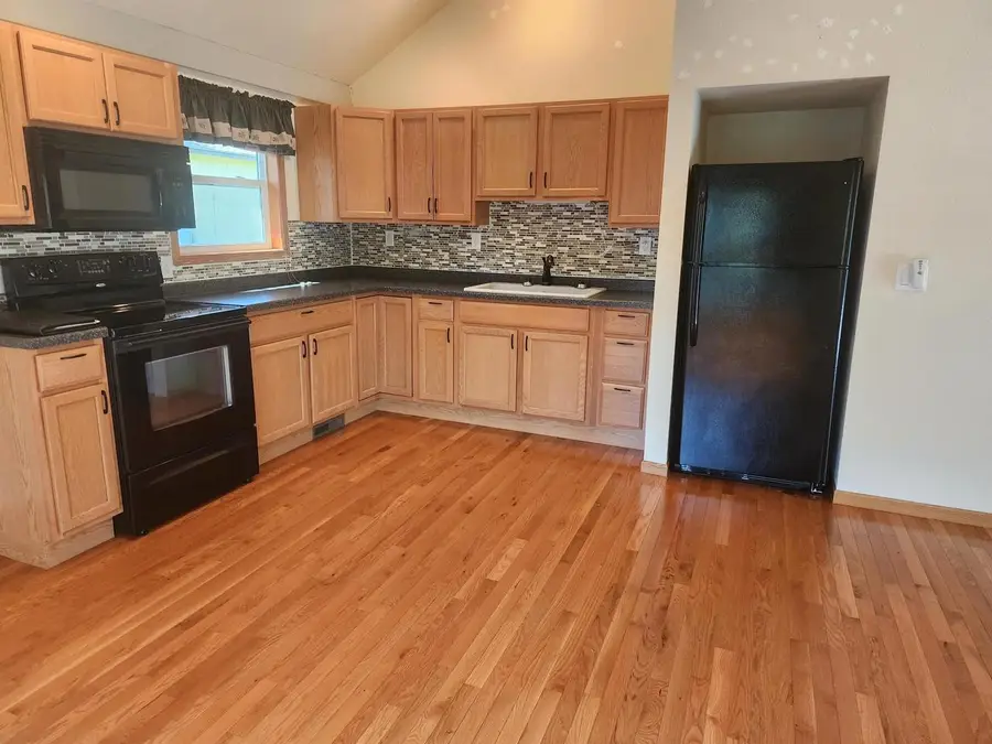 E2024 WALETTA DRIVE, Waupaca, WI 54981 - #2