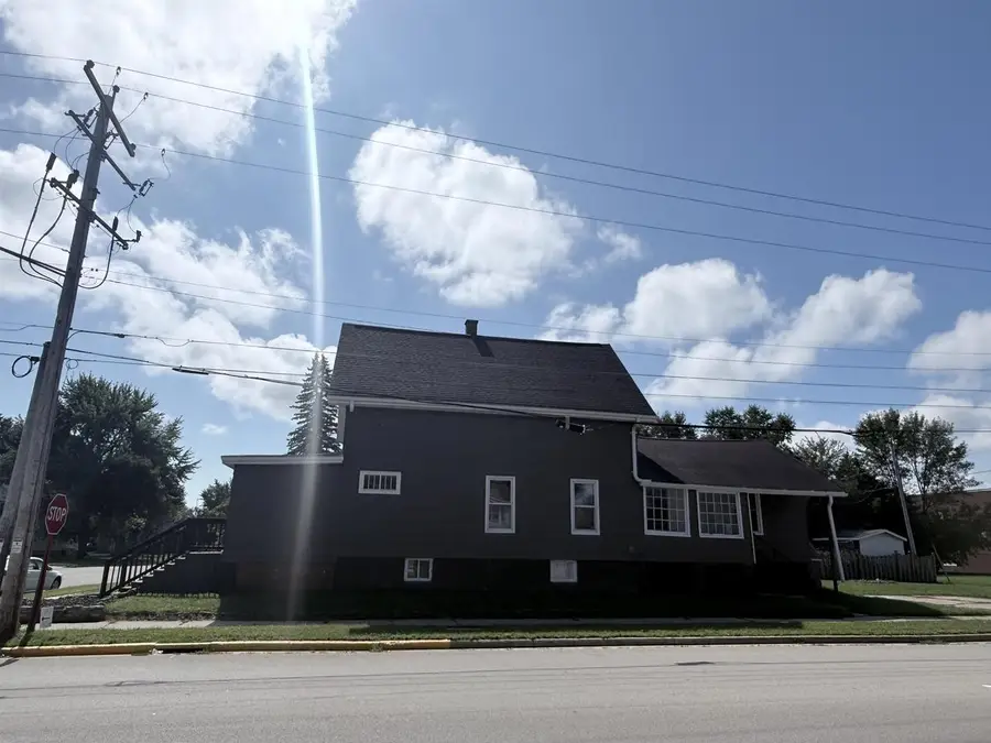 615 SUPERIOR AVENUE, Oconto, WI 54153 - #2