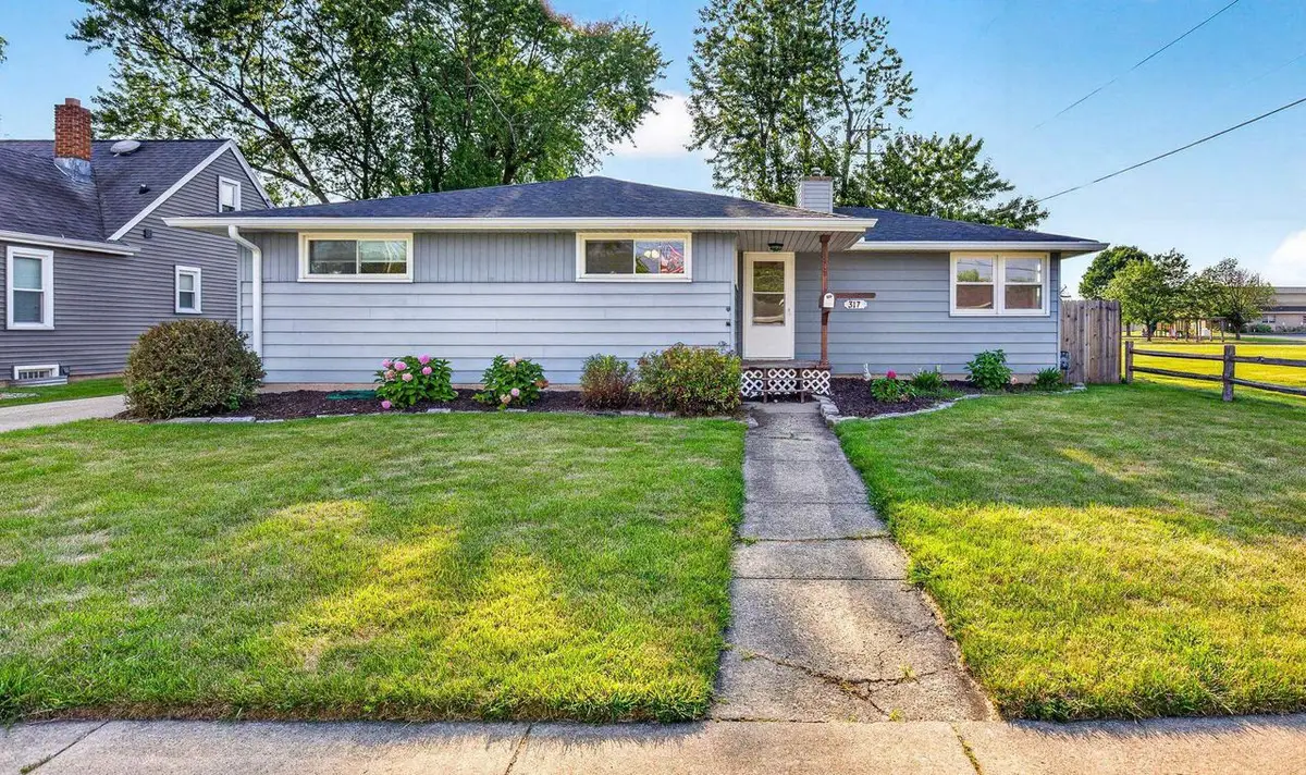 317 S WESTERN AVENUE, Neenah, WI 54956 - #1