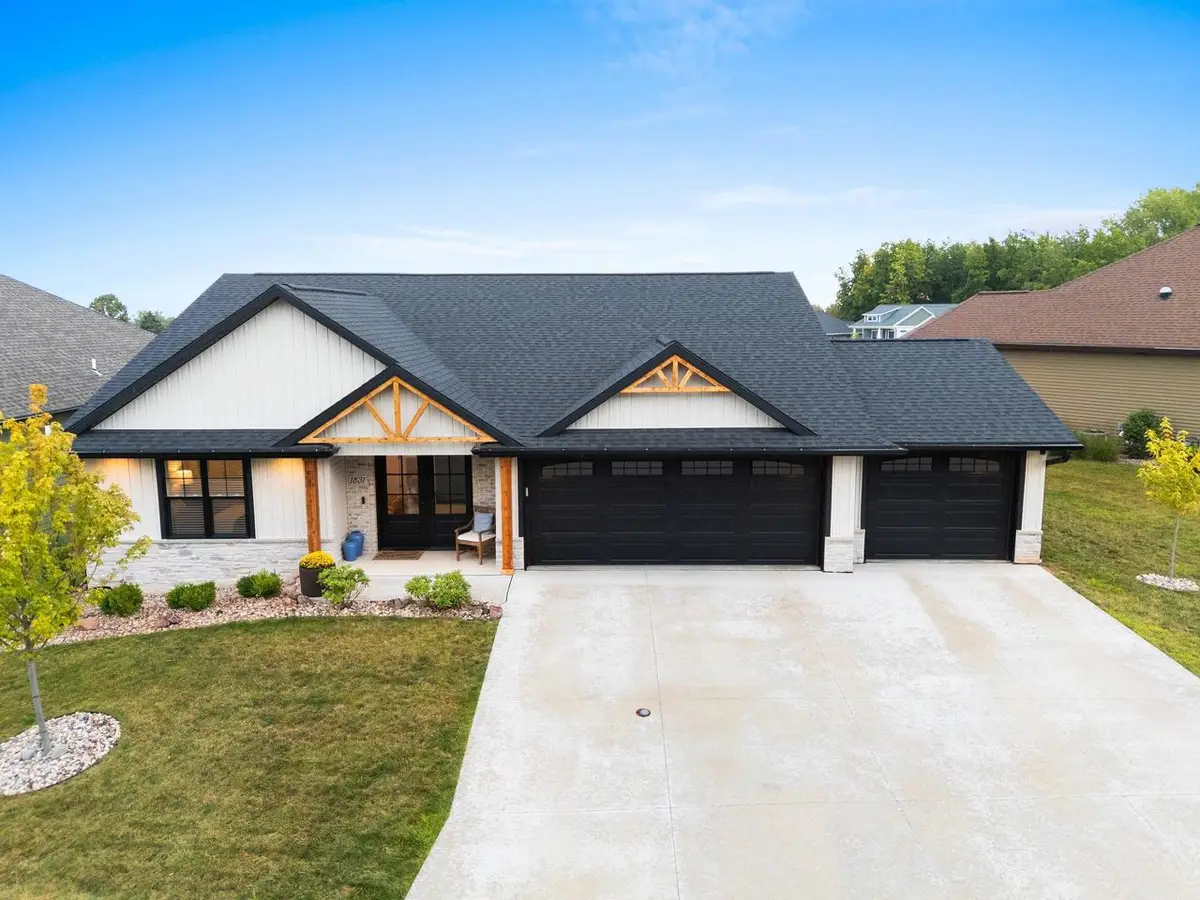 1831 BOBBY JONES DRIVE, De Pere, WI 54115 - #1