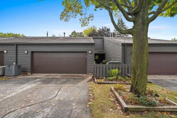 33 WEBSTER HEIGHTS DRIVE, Green Bay, WI 54301