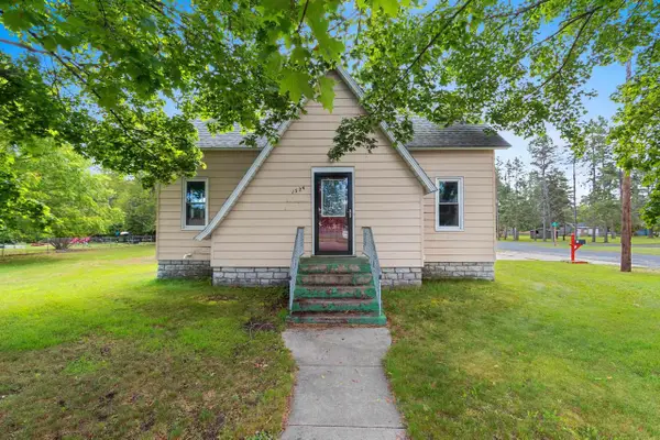 1524 6TH STREET, Marinette, WI 54143