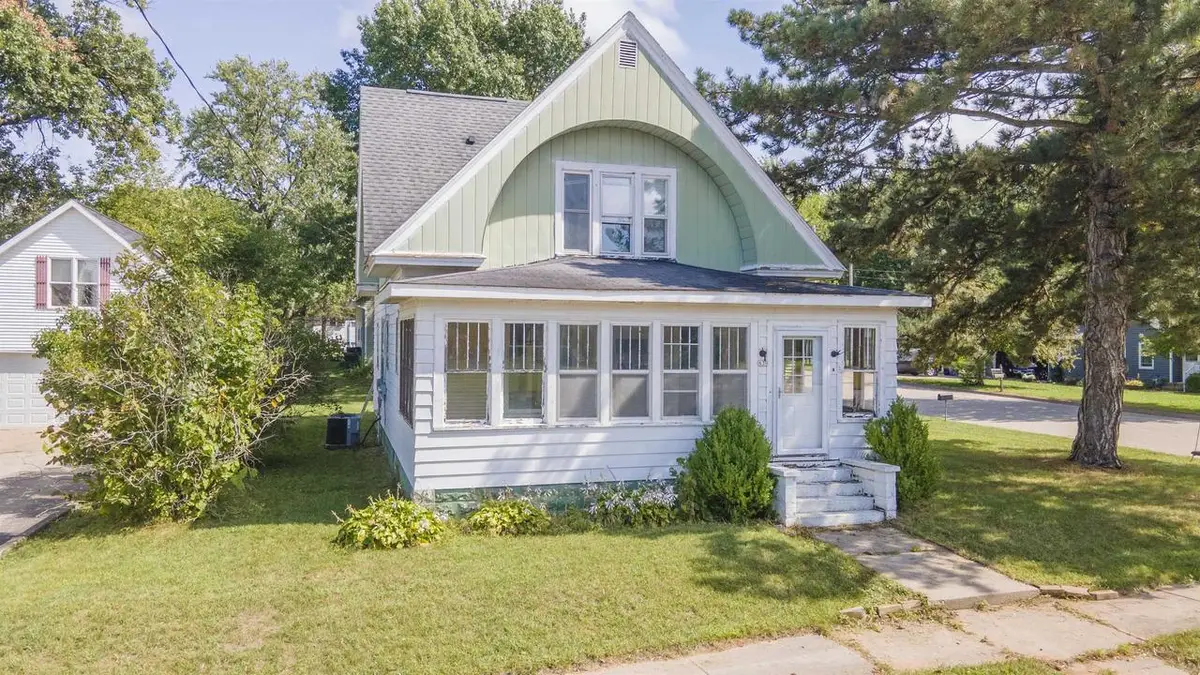 630 MILL STREET, Manawa, WI 54949 - #1
