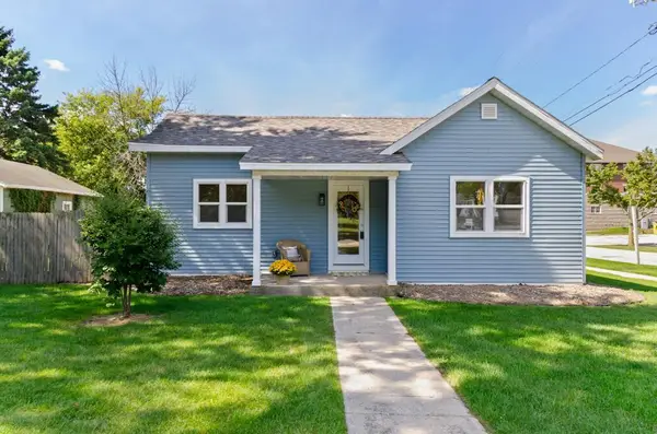 402 4TH STREET, De Pere, WI 54115