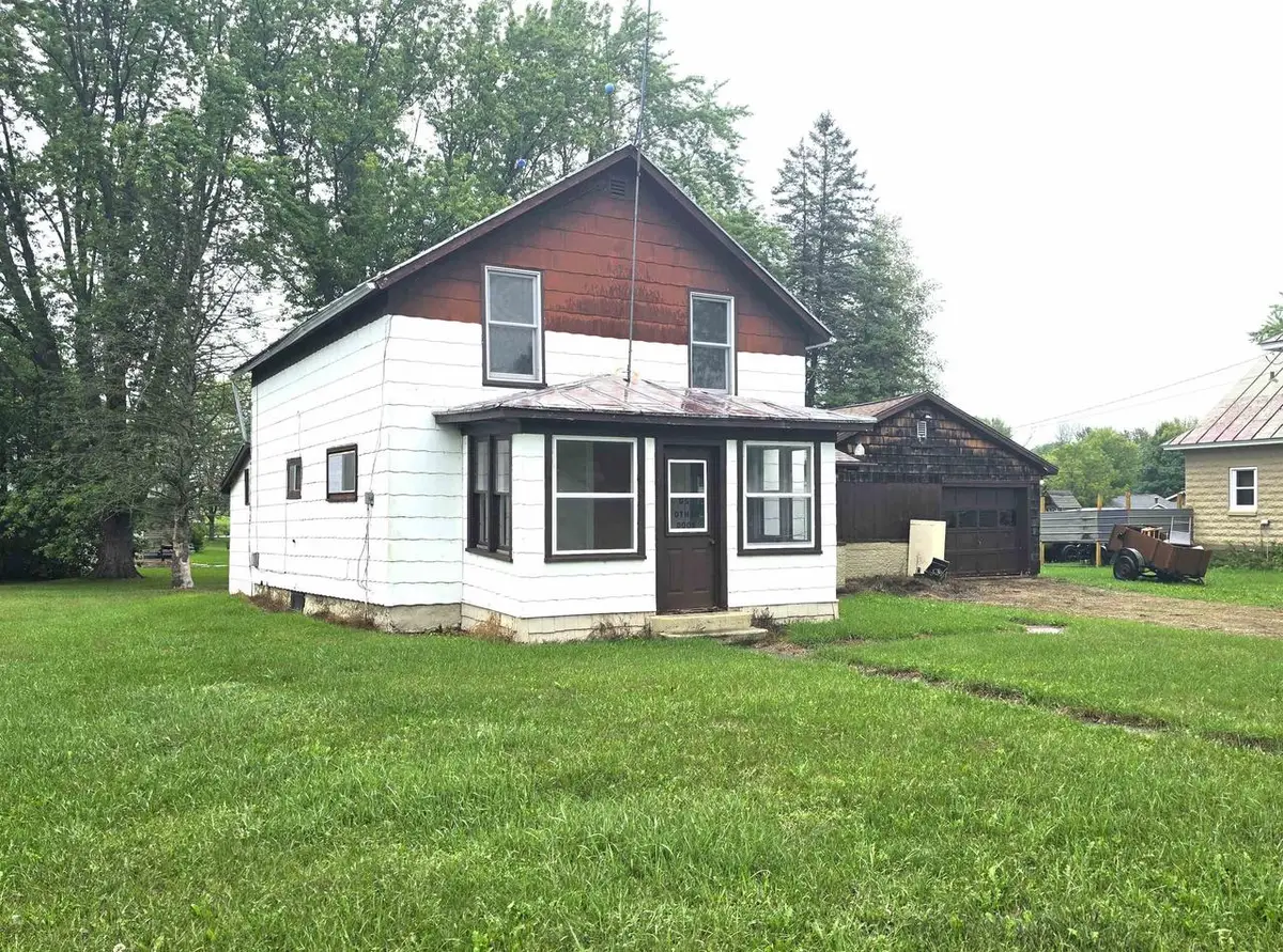 528 W MAIN STREET, Lena, WI 54139 - #1