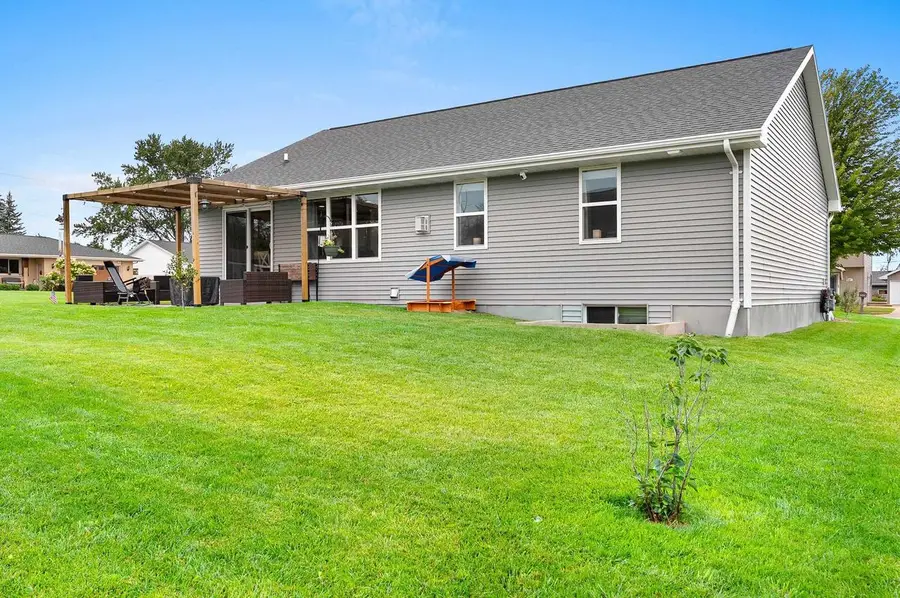 2608 HENDRICKS AVENUE, Kaukauna, WI 54130 - #2