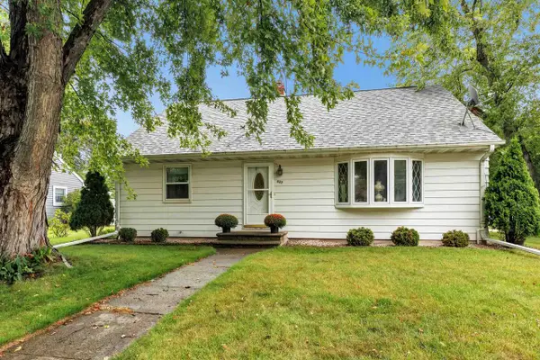 427 APOLLO WAY, De Pere, WI 54115