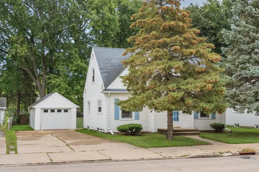 1620 N RICHMOND STREET, Appleton, WI 54911 - #2