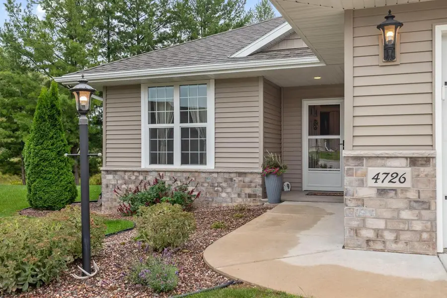 4726 N TONY COURT, Appleton, WI 54913 - #3