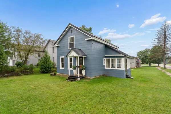 803 OSHKOSH STREET, New London, WI 54961