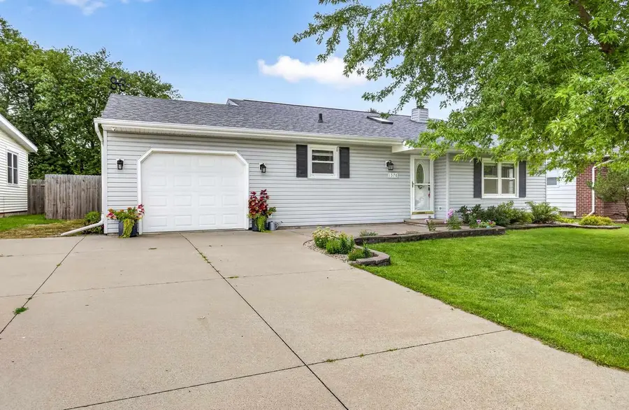 1378 INVERNESS LANE, Neenah, WI 54956 - #2