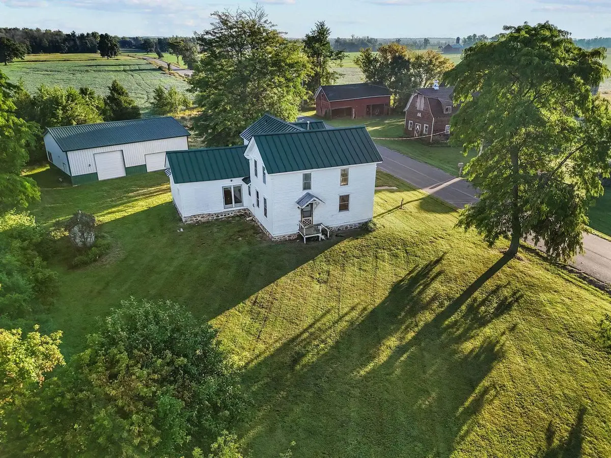 8553 WOLF RIVER ROAD, Fremont, WI 54940 - #1