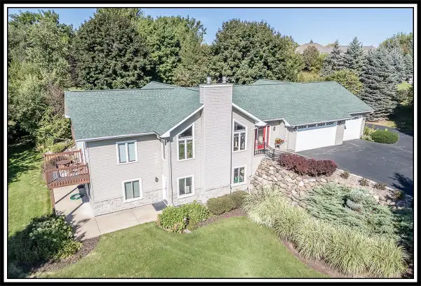 N1145 ROENA LANE, Hortonville, WI 54944