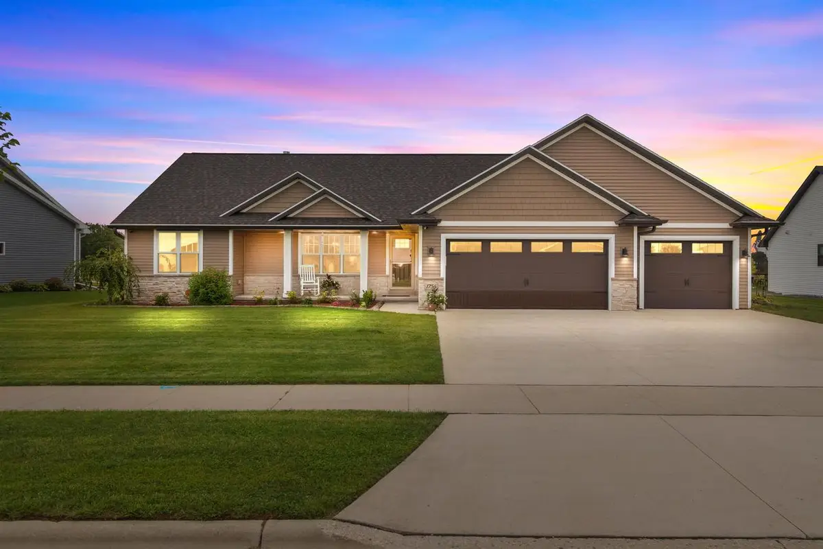 1756 RED OAK STREET, Green Bay, WI 54313 - #1