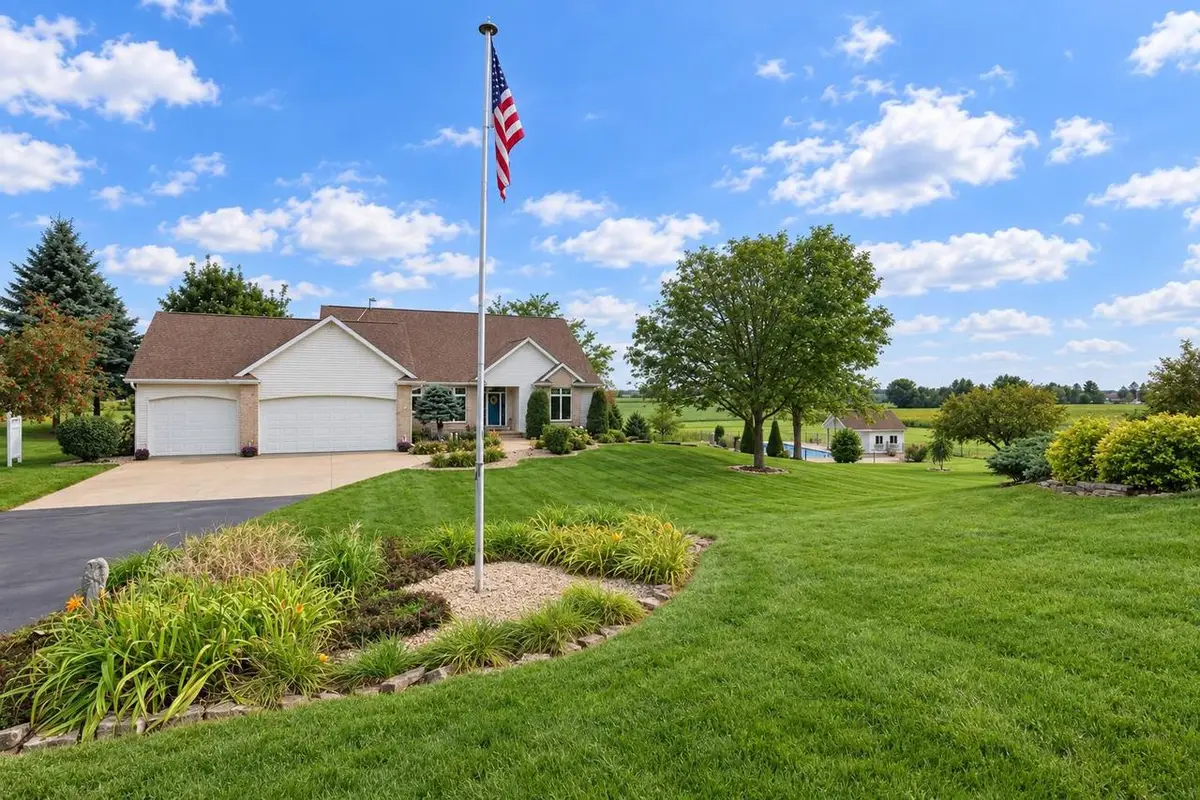 W9795 STONE CREST DRIVE, Hortonville, WI 54944 - #1