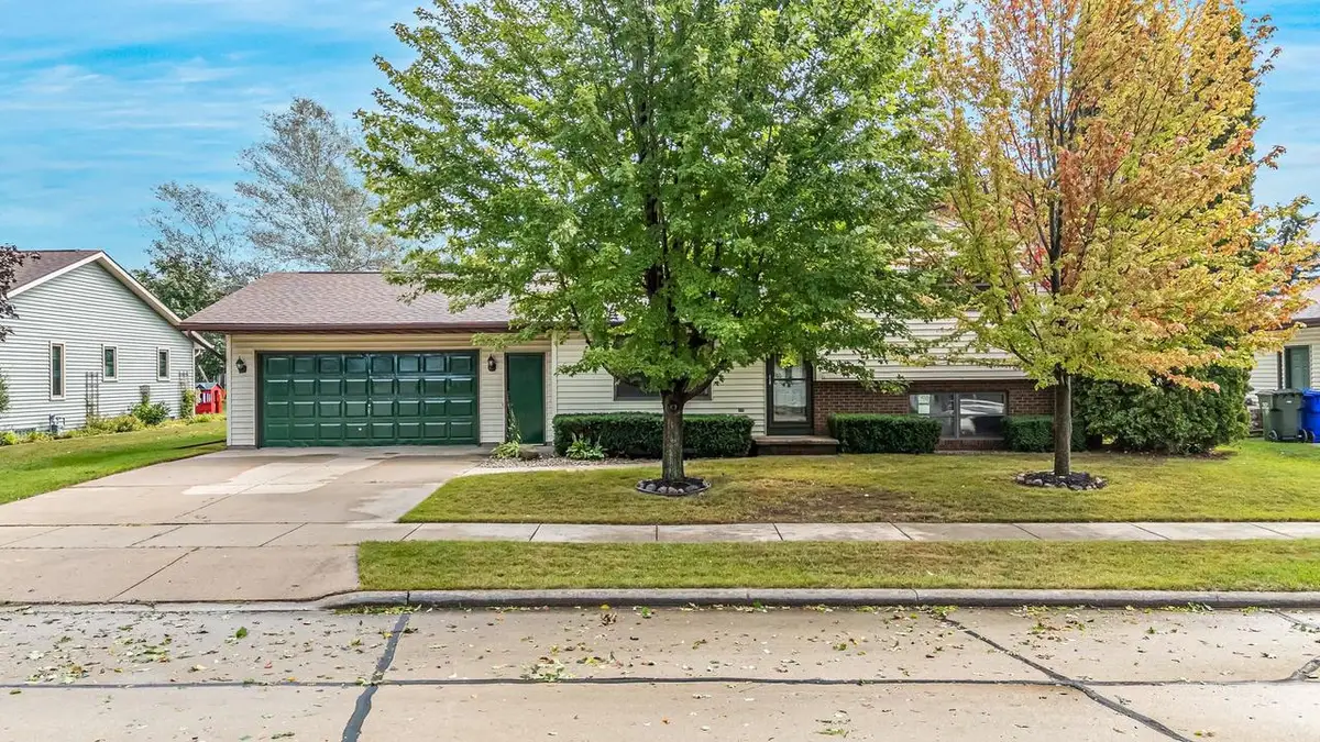 2824 SULLIVAN AVENUE, Kaukauna, WI 54911 - #1