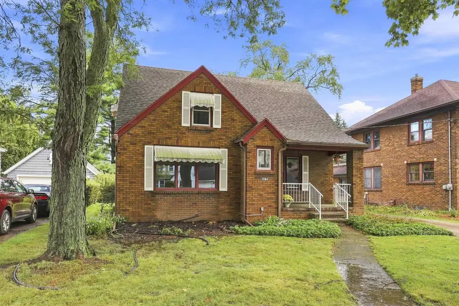 1204 W OKLAHOMA STREET, Appleton, WI 54914 - #3