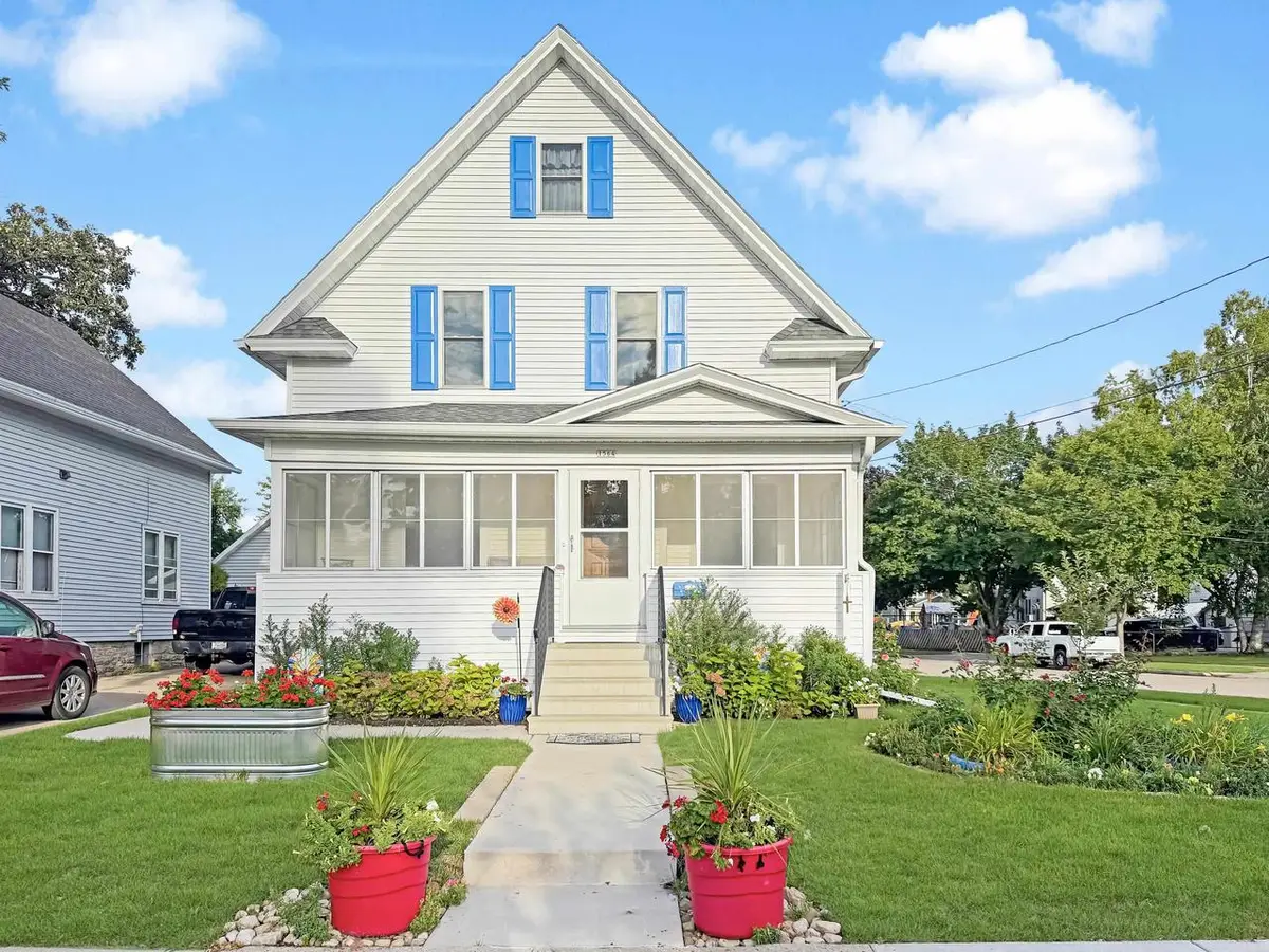 1564 PLUMMER STREET, Oshkosh, WI 54902 - #1