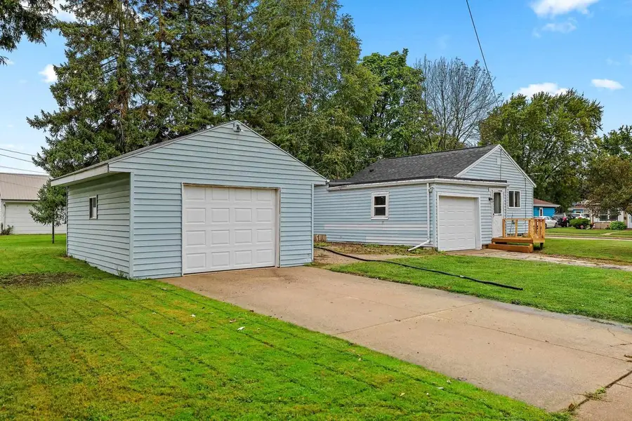 1105 W GRANT STREET, Appleton, WI 54914 - #3