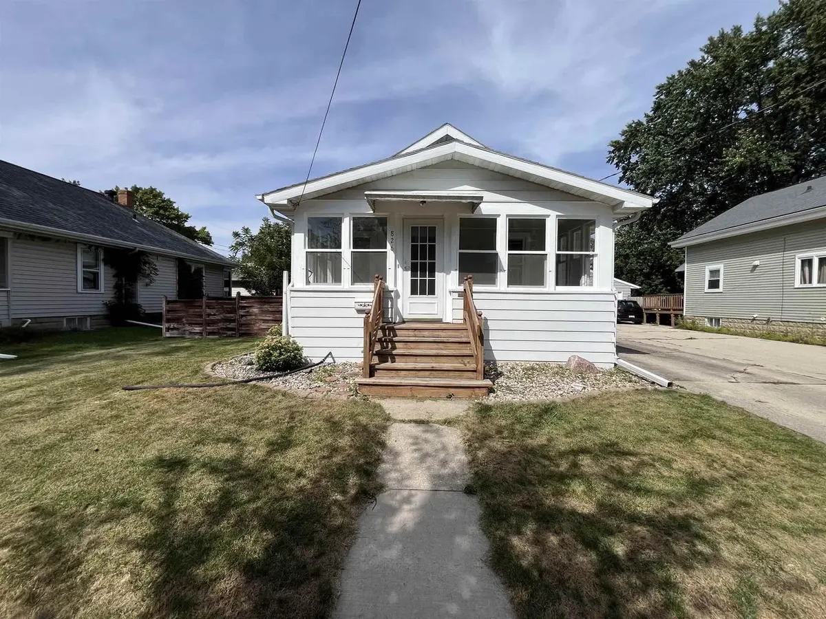 826 W SUMMER STREET, Appleton, WI 54914 - #1