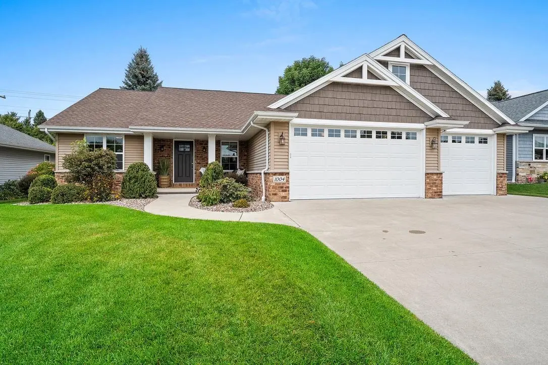 1004 HEYERDAHL HEIGHTS, Hobart, WI 54313 - #1