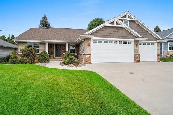 1004 HEYERDAHL HEIGHTS, Hobart, WI 54313